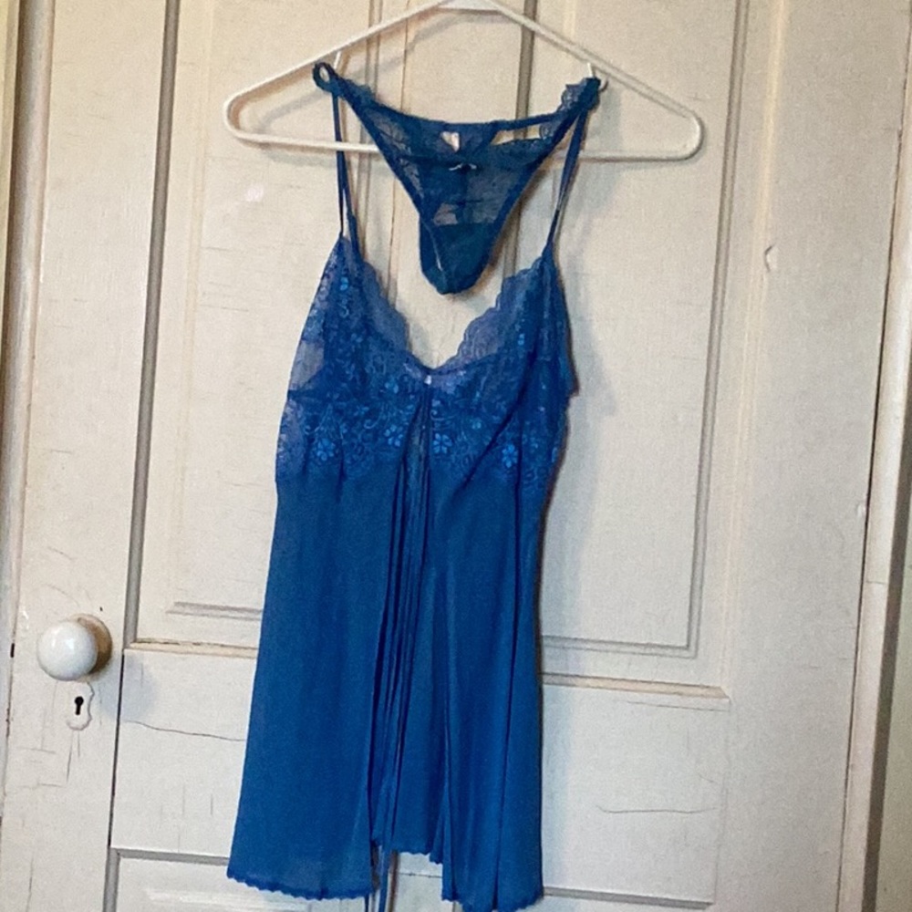 Royal blue chiffon and lace vintage Victoria’s Secret baby doll set